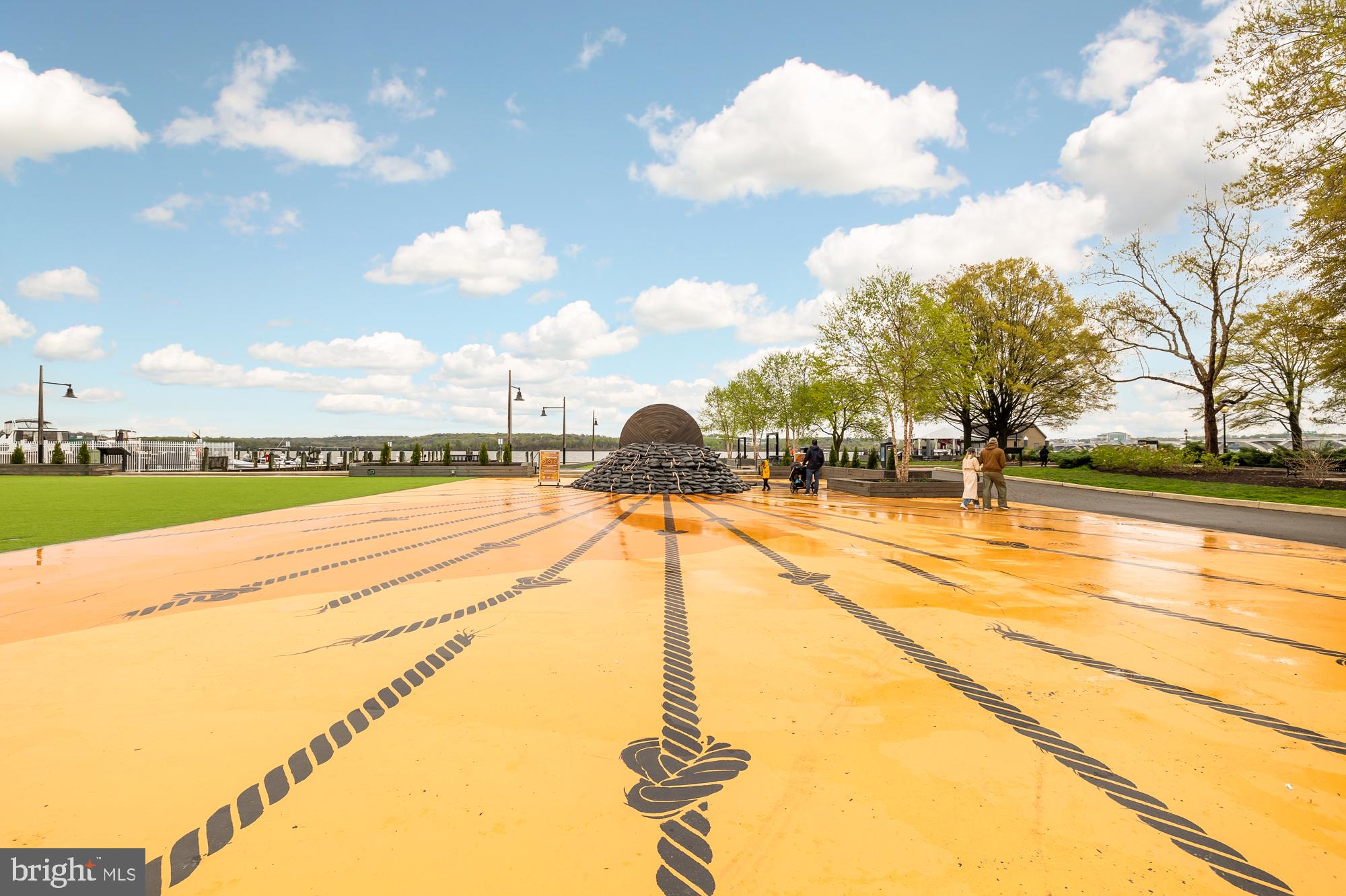 OLD TOWN ALEXANDRIA - Residential