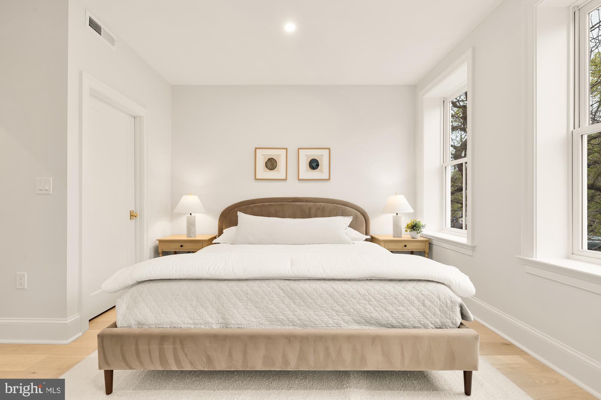 OLD TOWN ALEXANDRIA - Residential