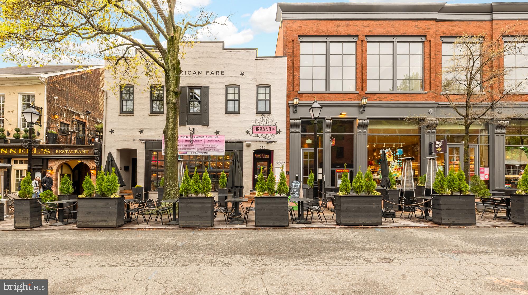 OLD TOWN ALEXANDRIA - Residential