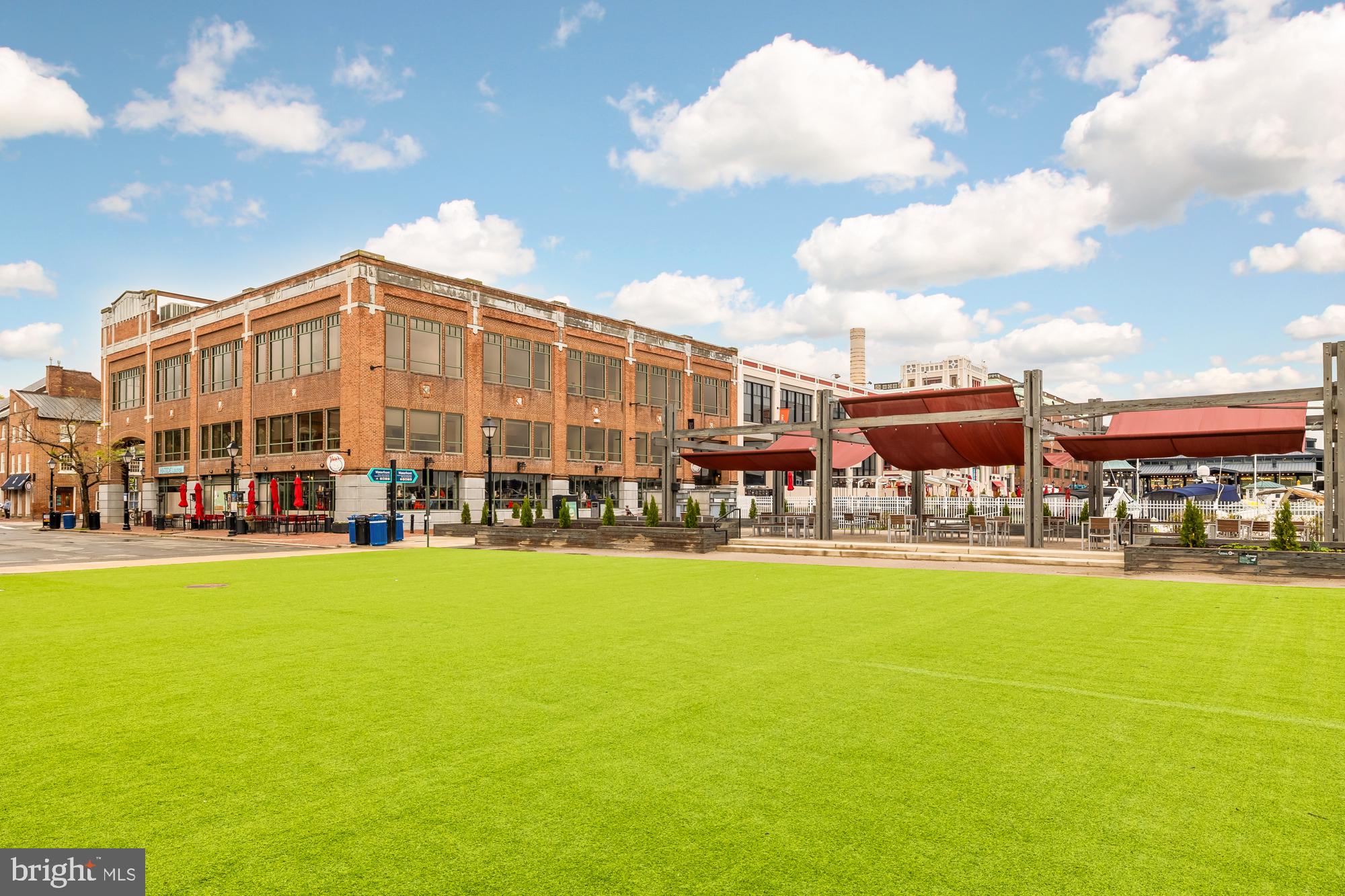 OLD TOWN ALEXANDRIA - Residential