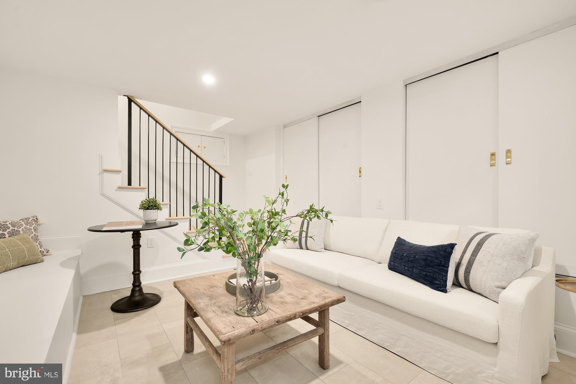 OLD TOWN ALEXANDRIA - Residential