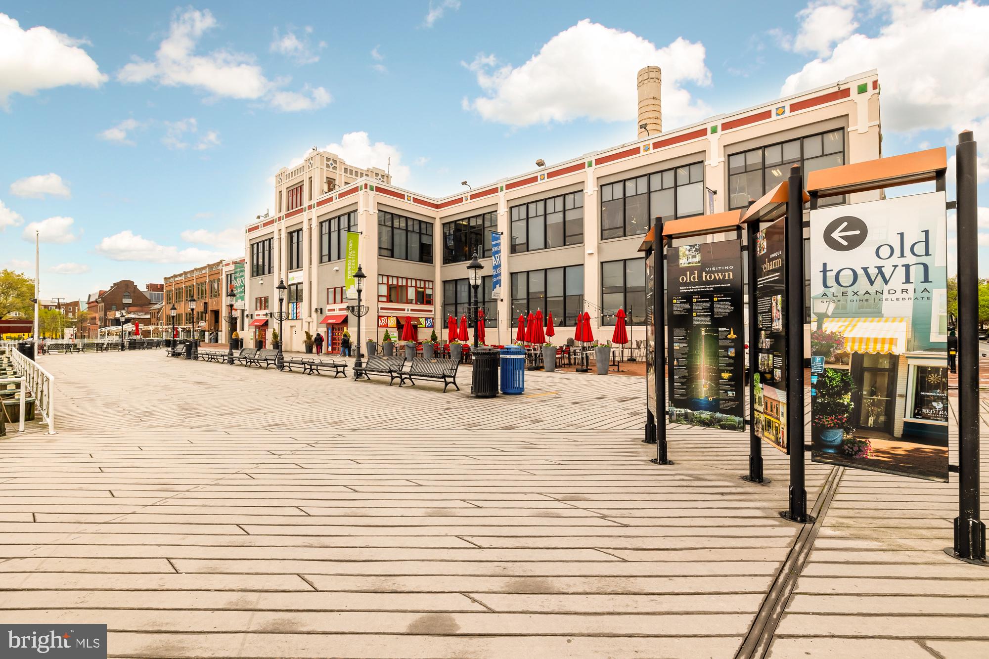 OLD TOWN ALEXANDRIA - Residential