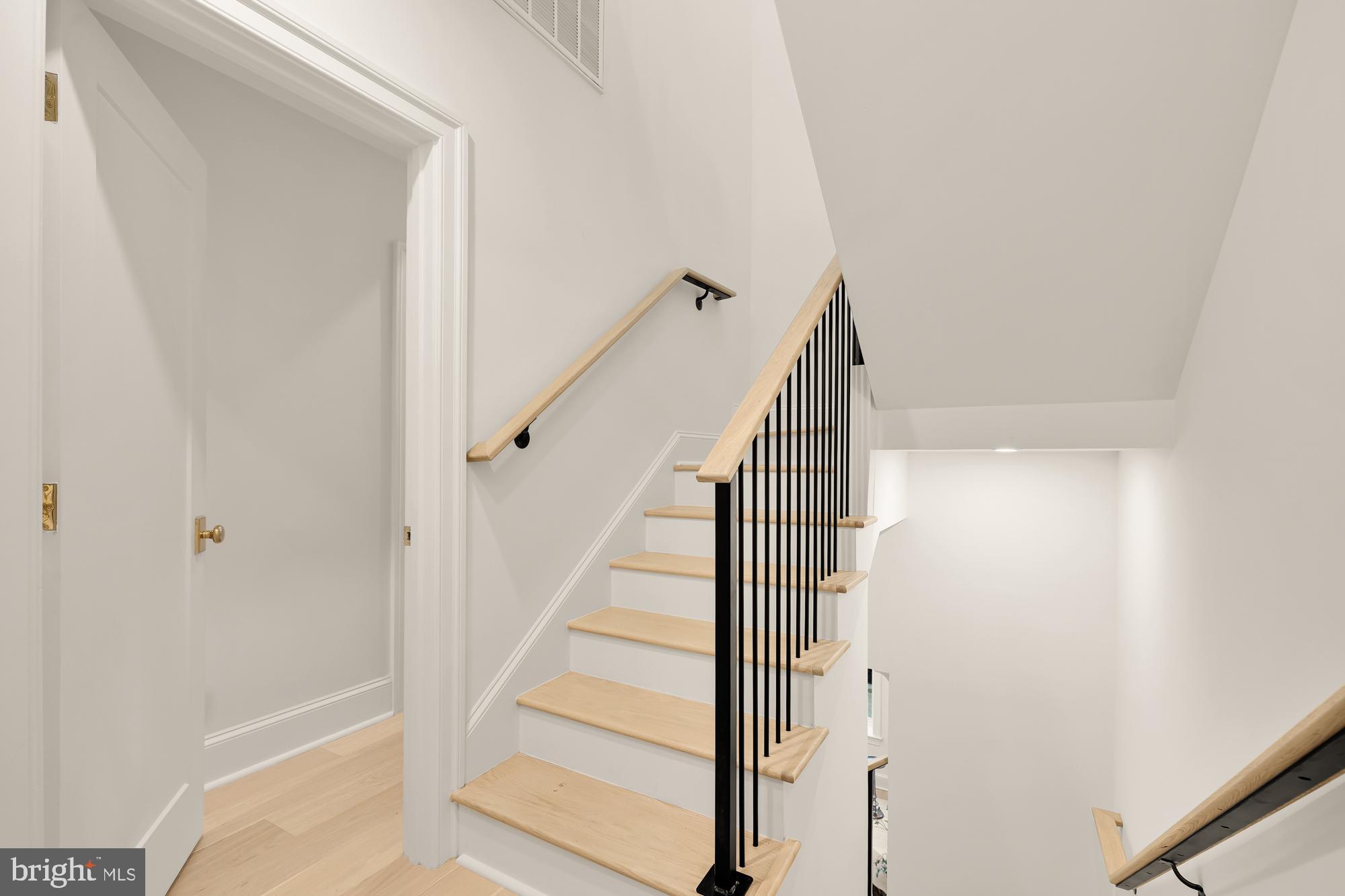 OLD TOWN ALEXANDRIA - Residential