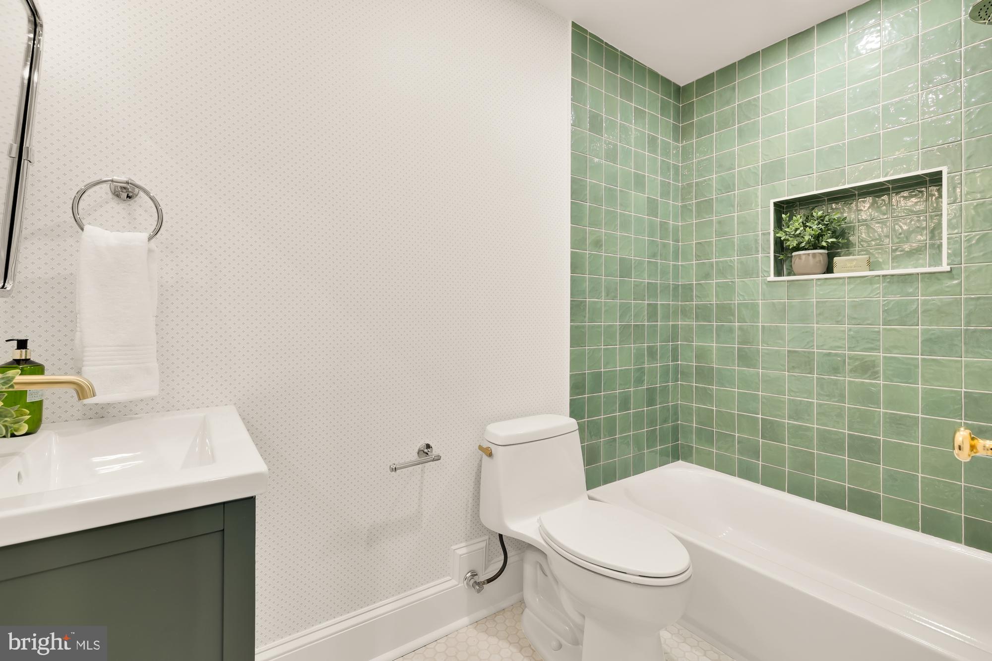 OLD TOWN ALEXANDRIA - Residential