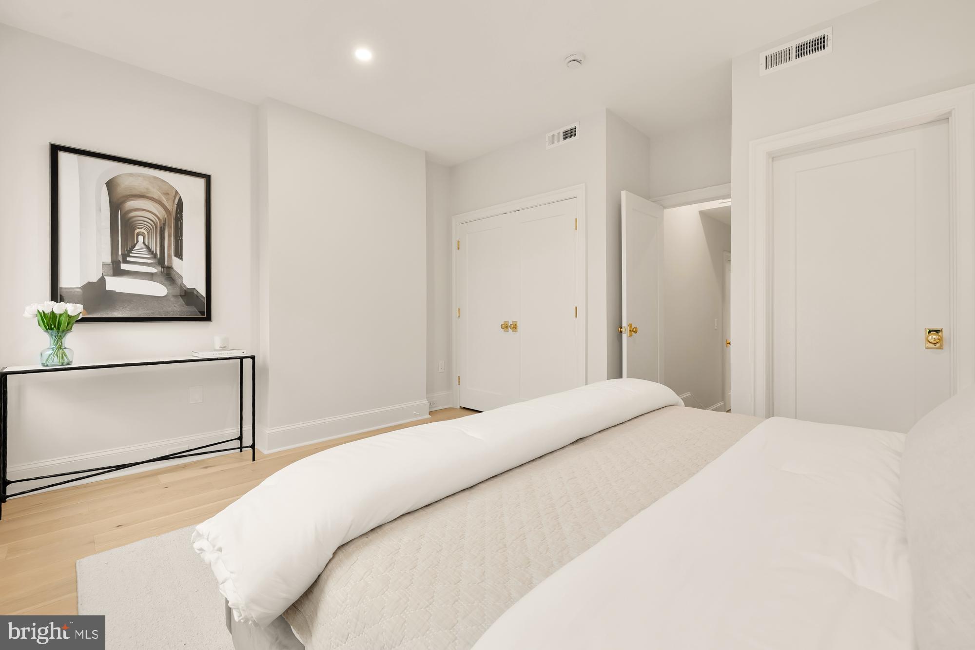 OLD TOWN ALEXANDRIA - Residential