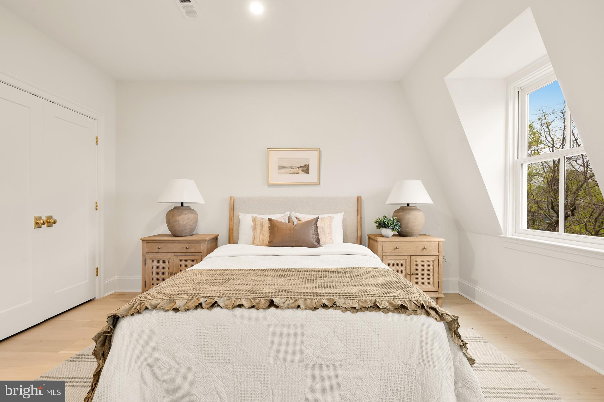 OLD TOWN ALEXANDRIA - Residential