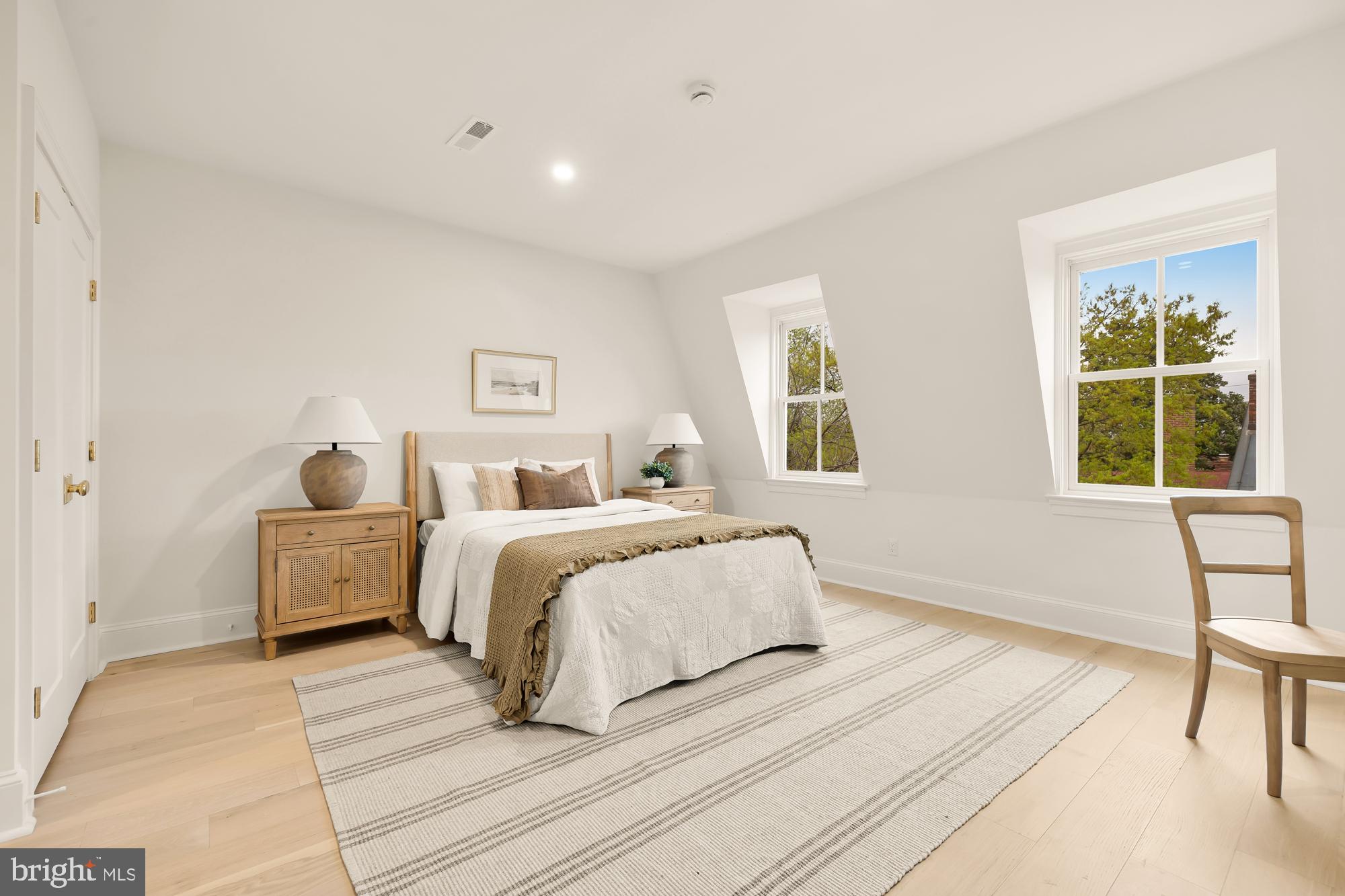 OLD TOWN ALEXANDRIA - Residential