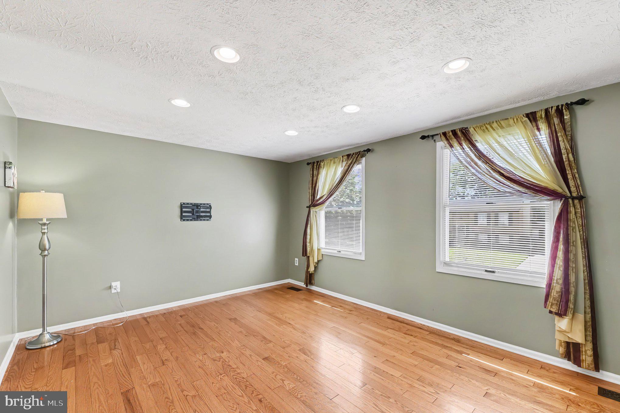 1922 SUE CREEK DRIVE