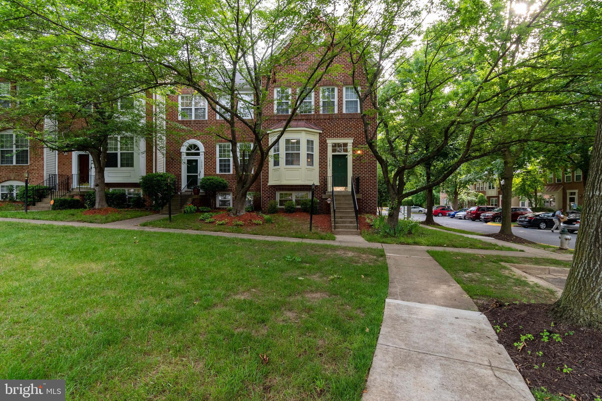 WOODVIEW VILLAGE WEST - Residential Lease