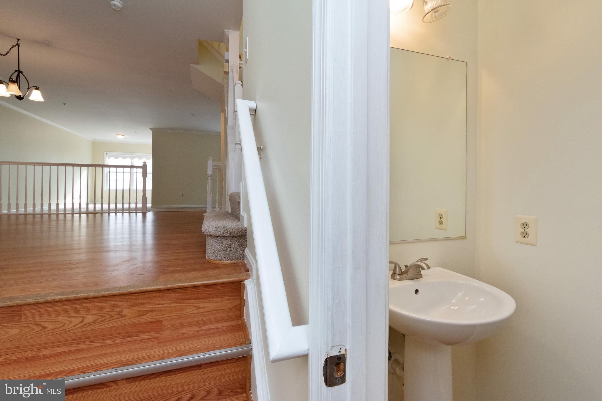 WOODVIEW VILLAGE WEST - Residential Lease