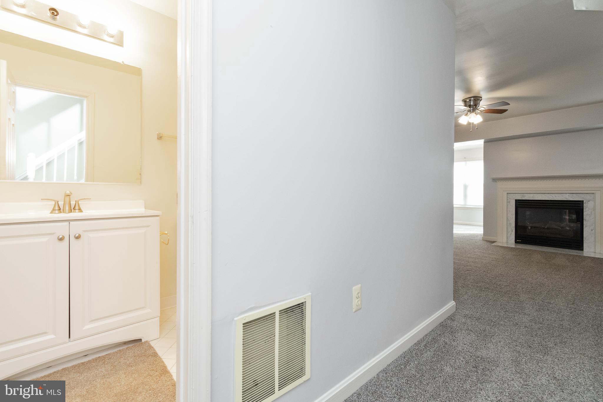 WOODVIEW VILLAGE WEST - Residential Lease