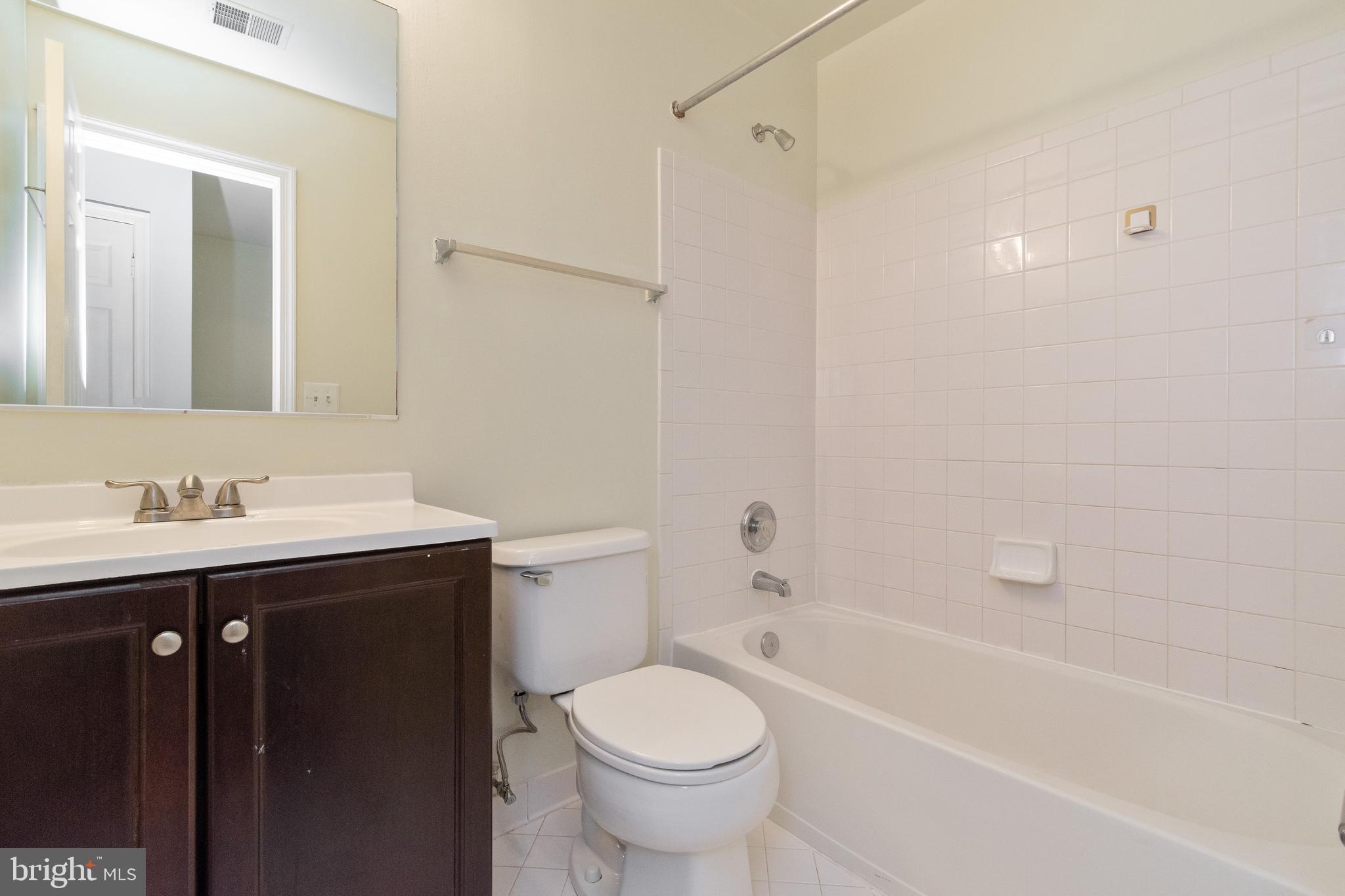 WOODVIEW VILLAGE WEST - Residential Lease