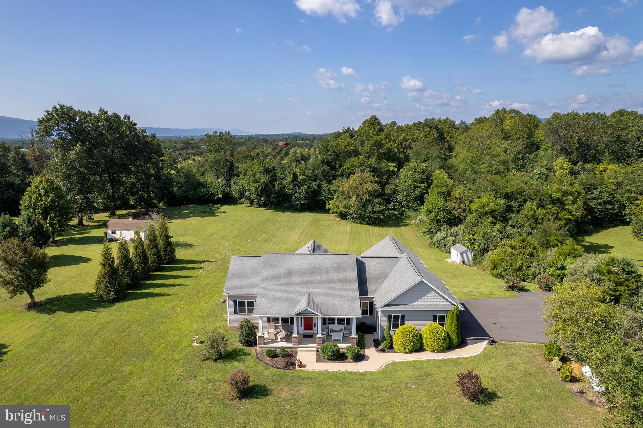 440 CHIMNEY CIRCLE