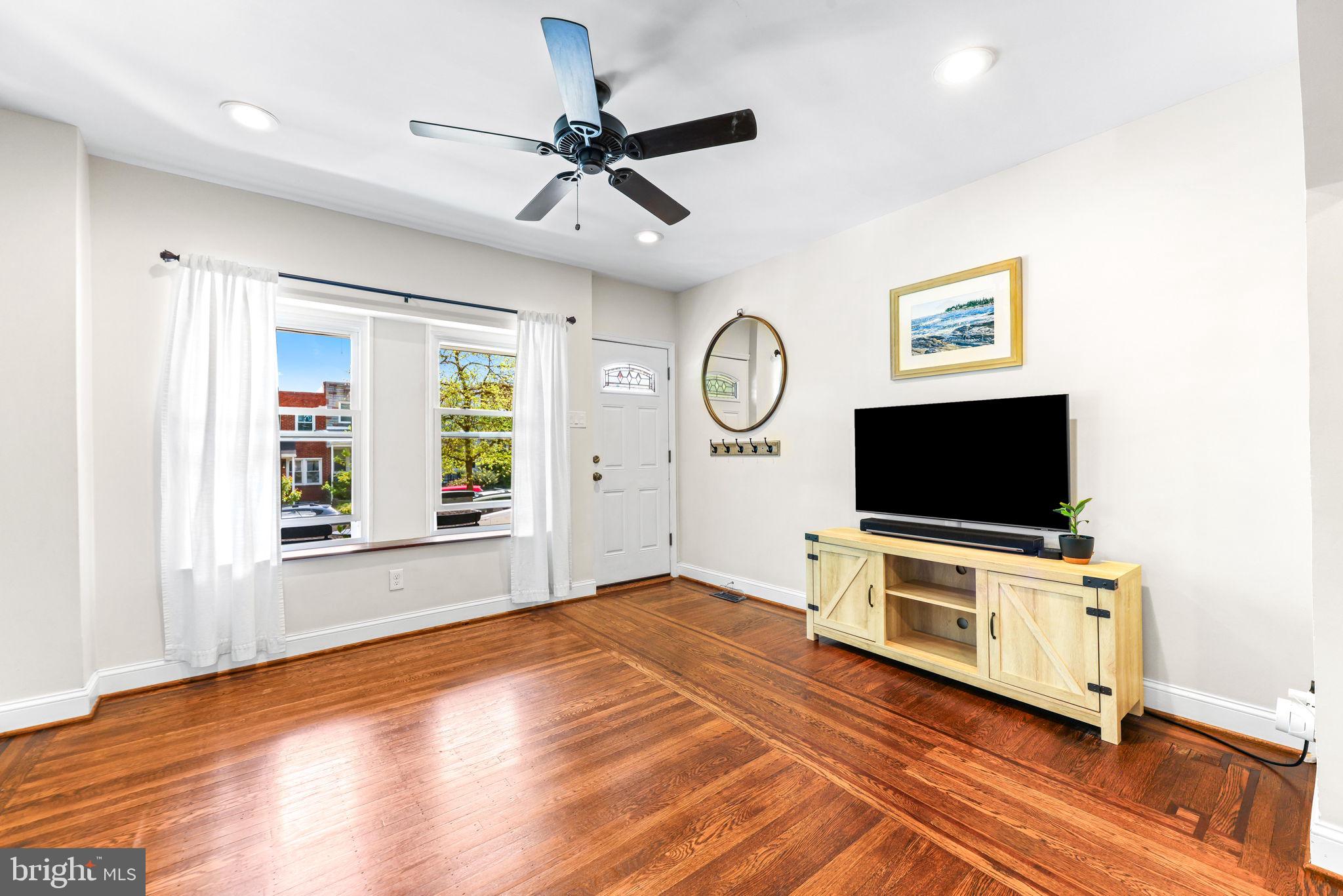 WYMAN PARK HAMPDEN - Residential