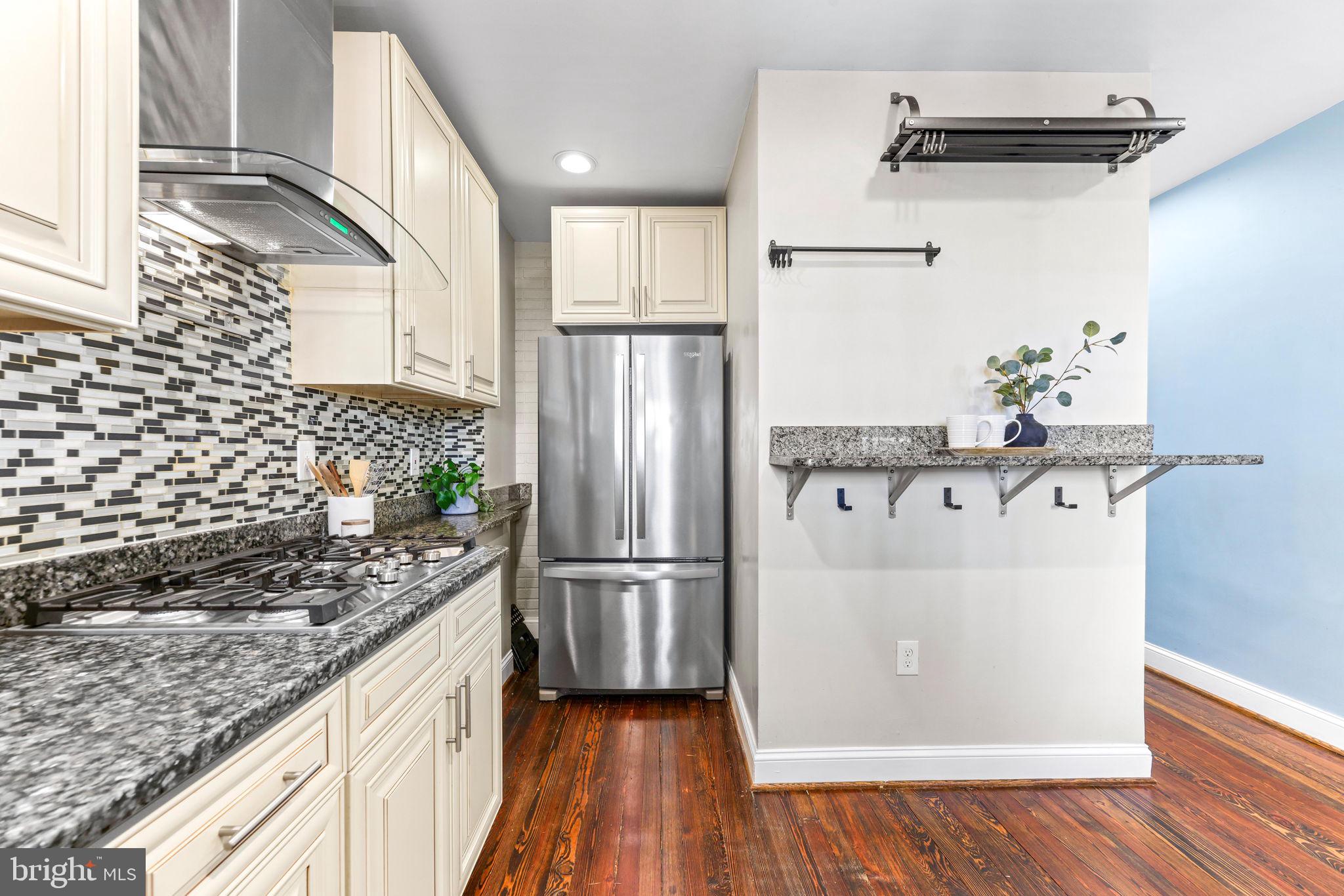 WYMAN PARK HAMPDEN - Residential