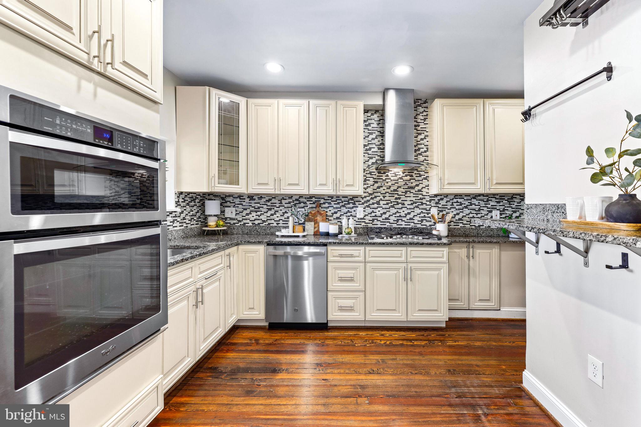 WYMAN PARK HAMPDEN - Residential