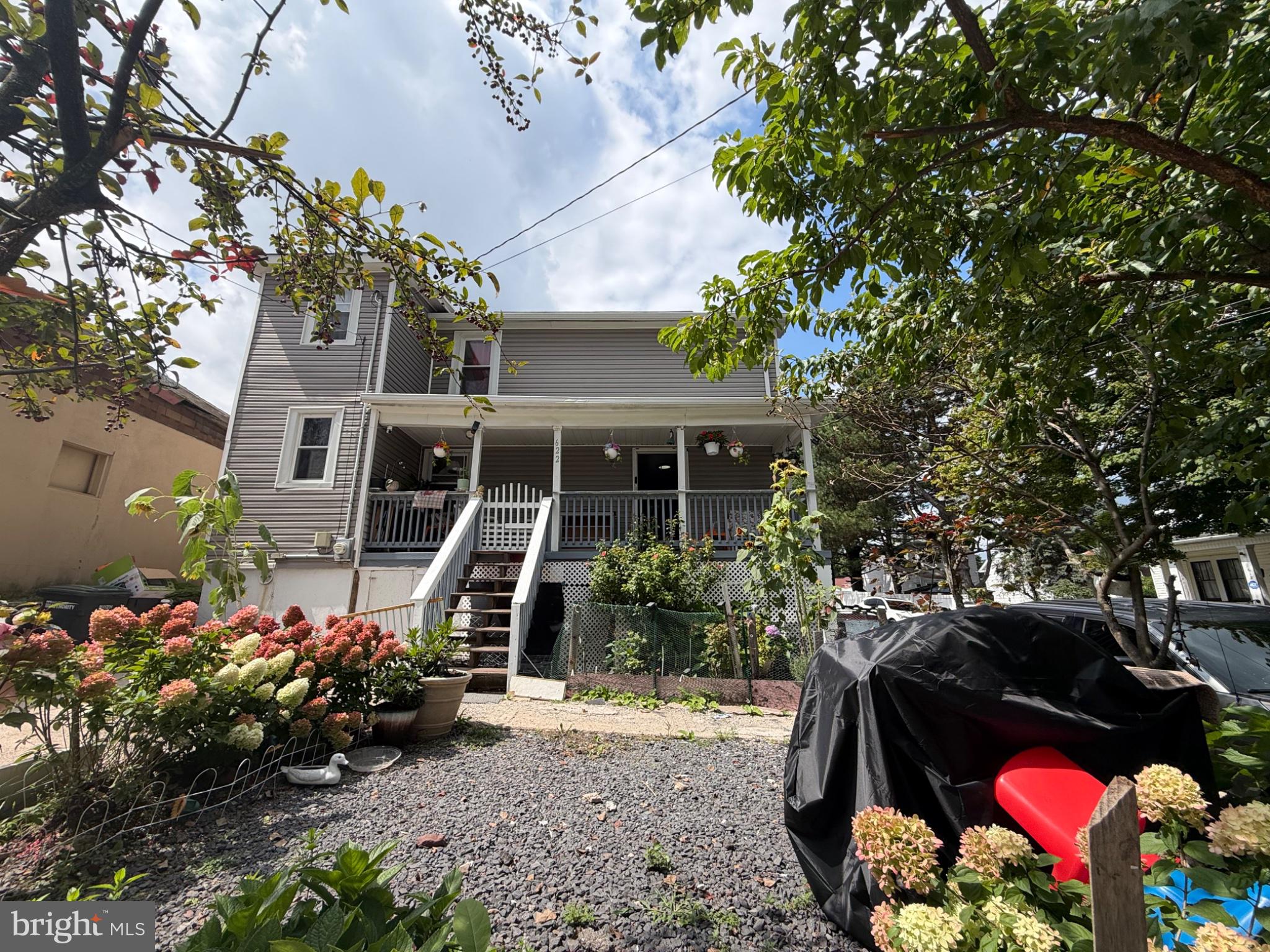 622 W 8TH STREET
