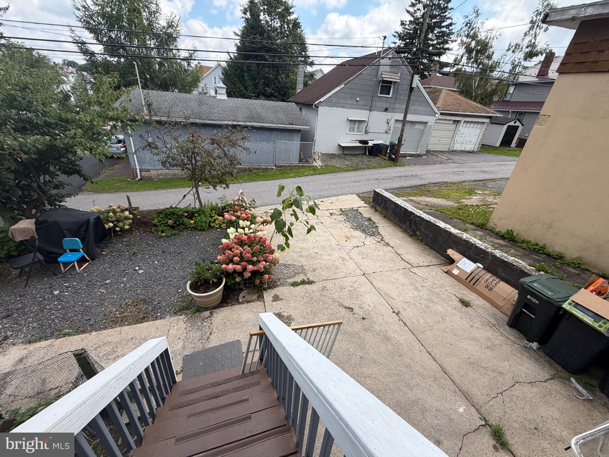 622 W 8TH STREET