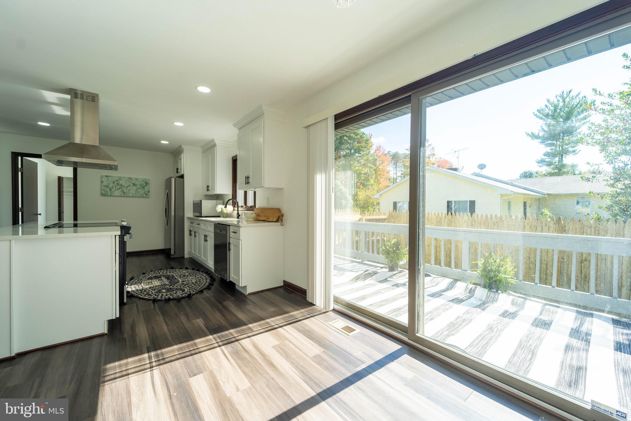 ROMANCOKE ON THE BAY - Residential