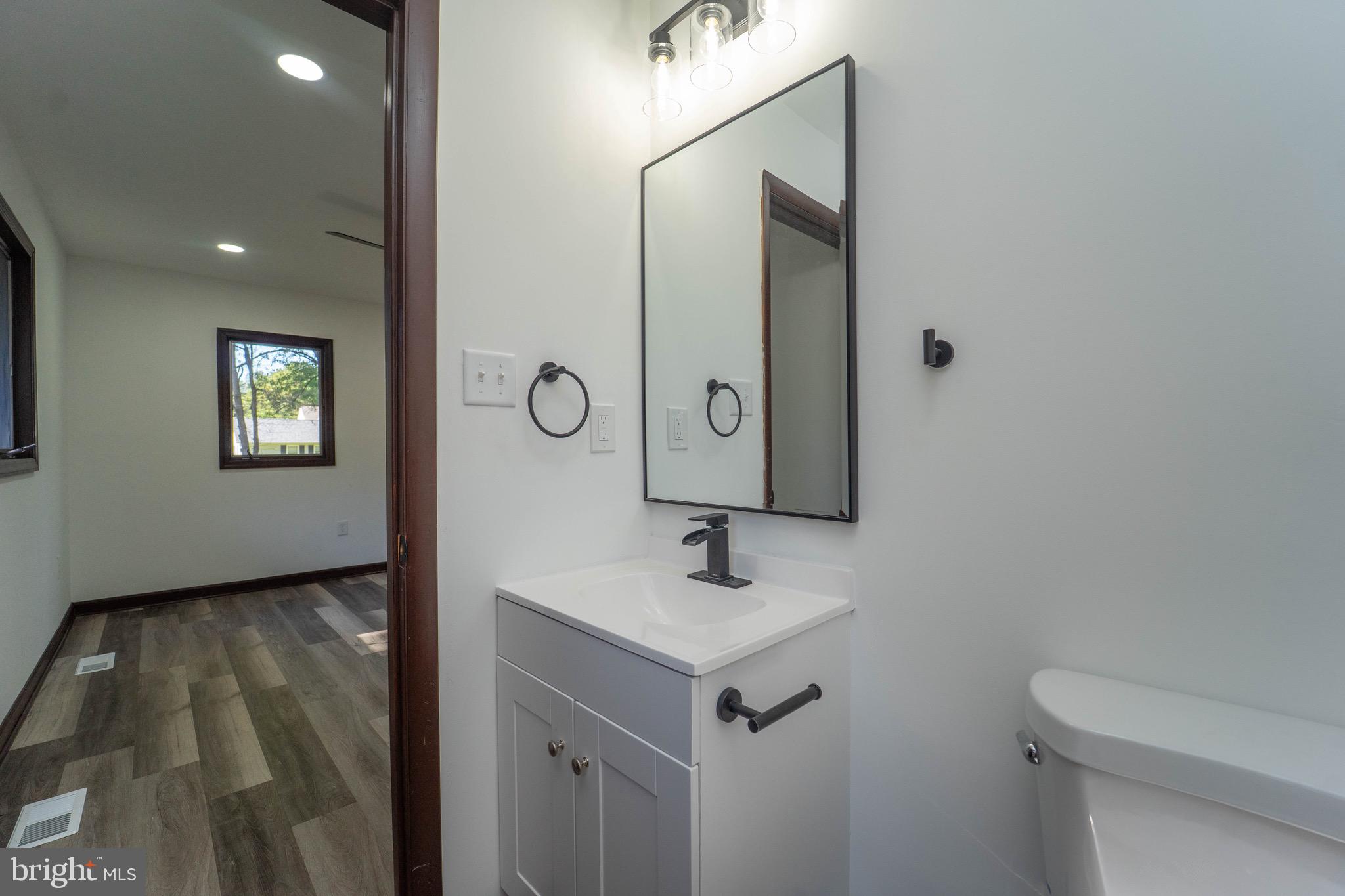 ROMANCOKE ON THE BAY - Residential