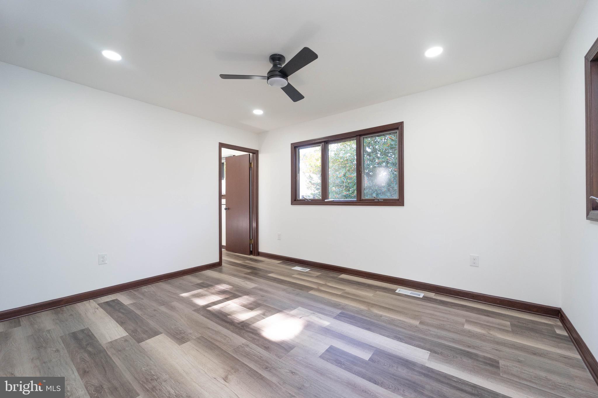 ROMANCOKE ON THE BAY - Residential