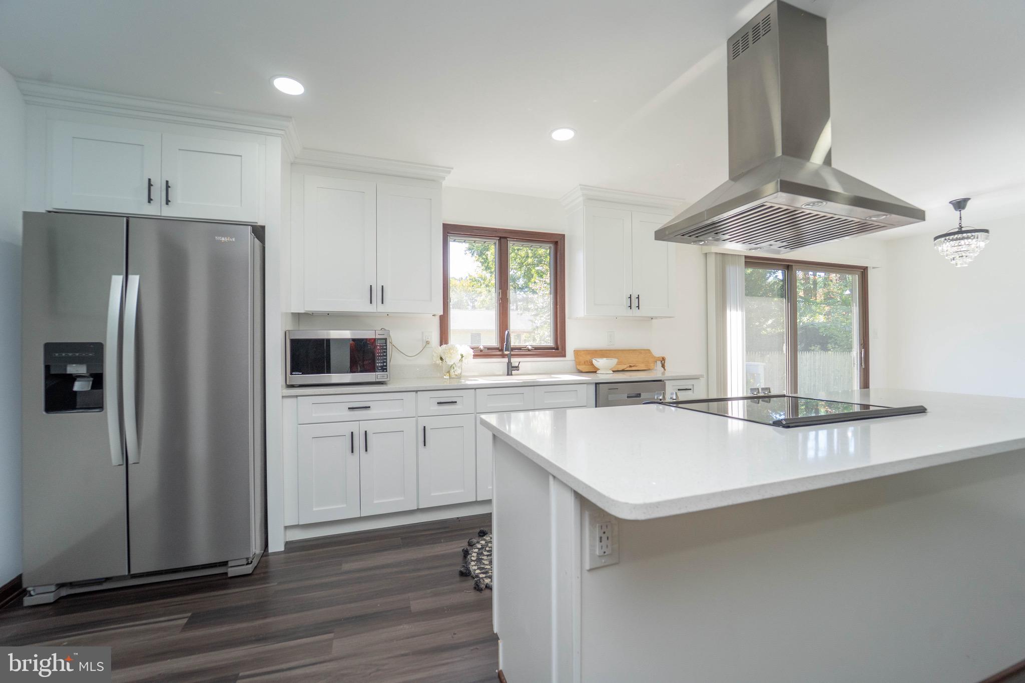 ROMANCOKE ON THE BAY - Residential