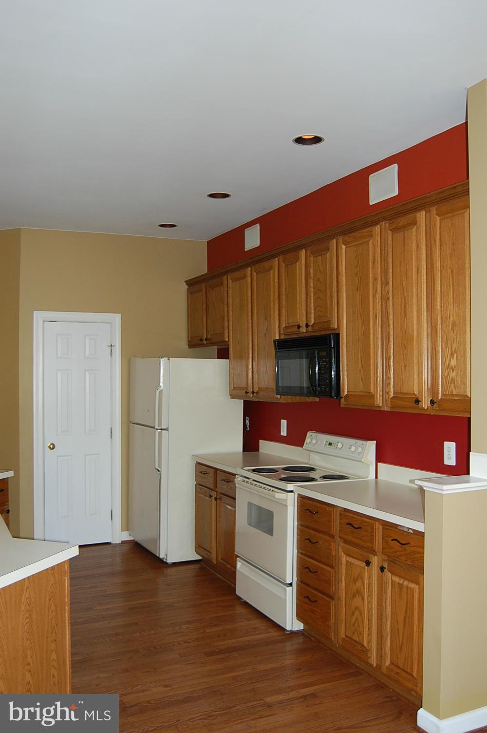 SOUTH RIDING - Residential Lease