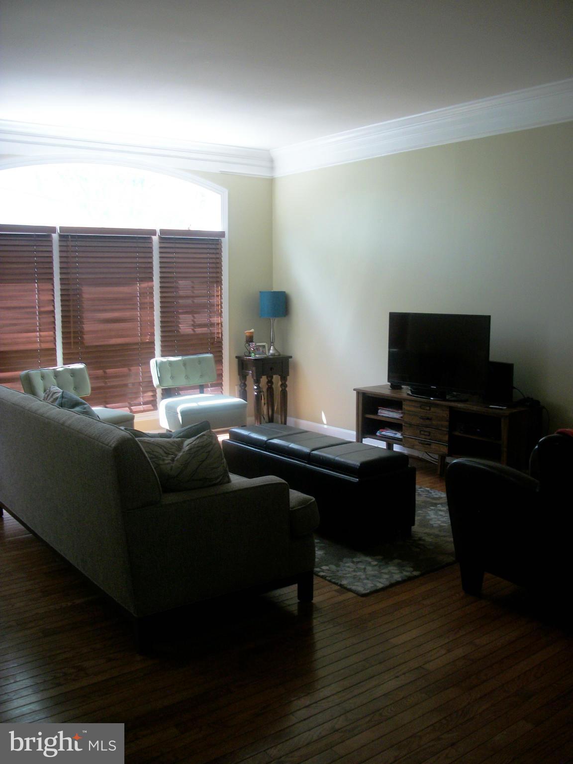 SOUTH RIDING - Residential Lease