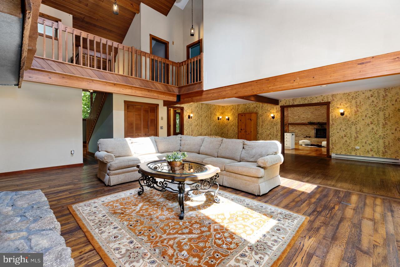 WINTERGREEN DEVILS KNOB - Residential