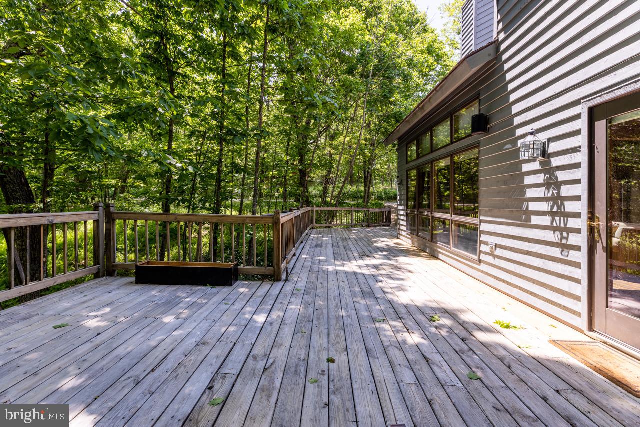 WINTERGREEN DEVILS KNOB - Residential