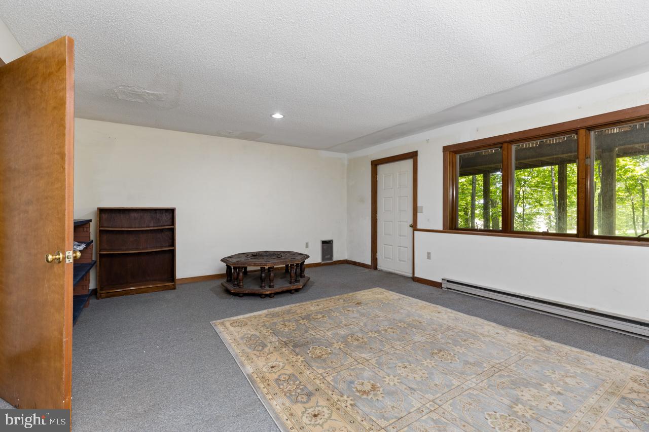 WINTERGREEN DEVILS KNOB - Residential