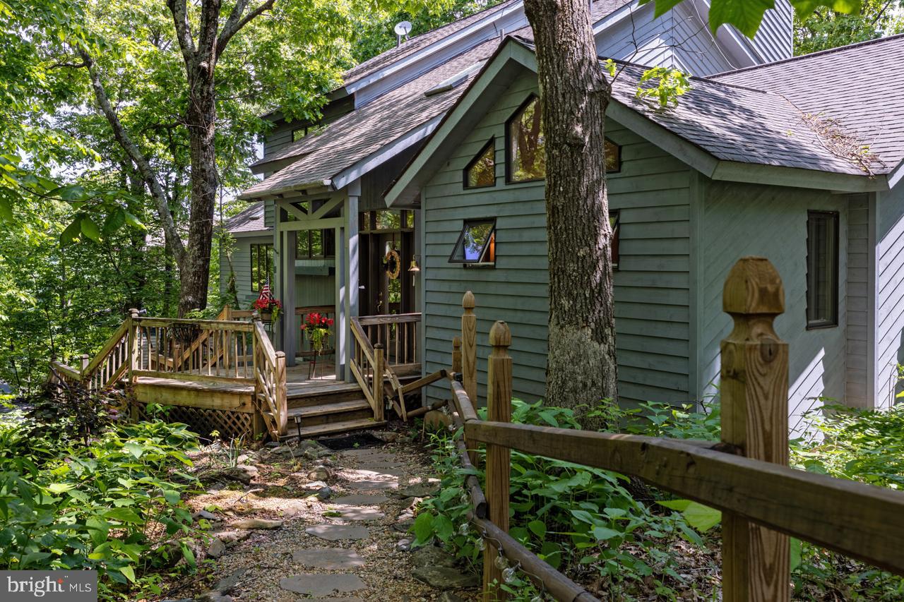 WINTERGREEN DEVILS KNOB - Residential