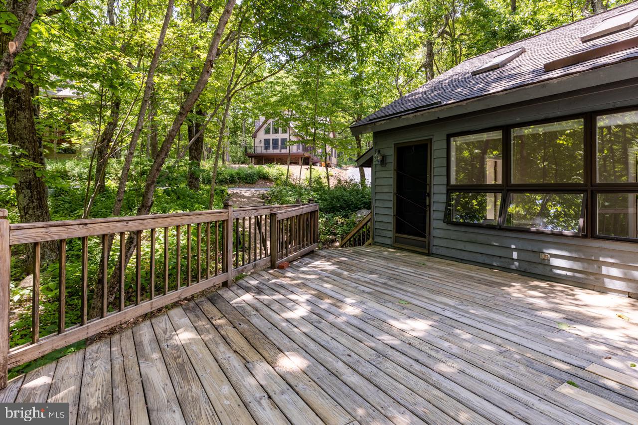 WINTERGREEN DEVILS KNOB - Residential