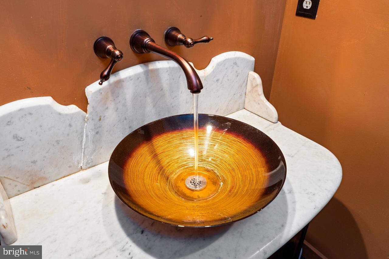 WINTERGREEN DEVILS KNOB - Residential