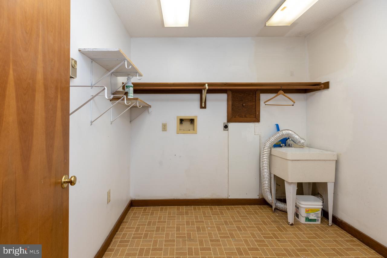 WINTERGREEN DEVILS KNOB - Residential