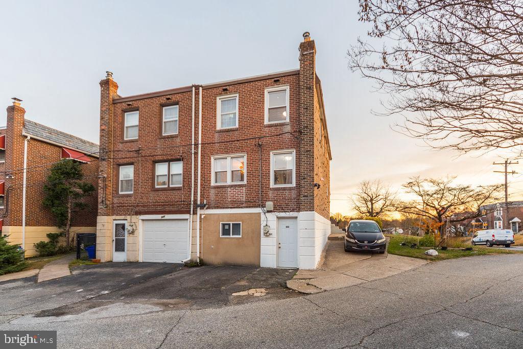 DREXEL PARK GARDEN - Residential Lease