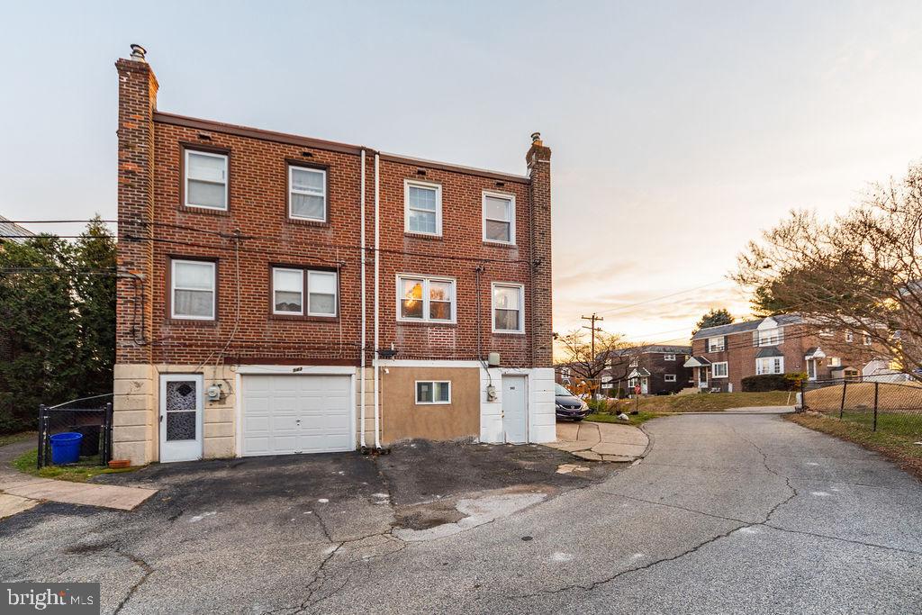 DREXEL PARK GARDEN - Residential Lease