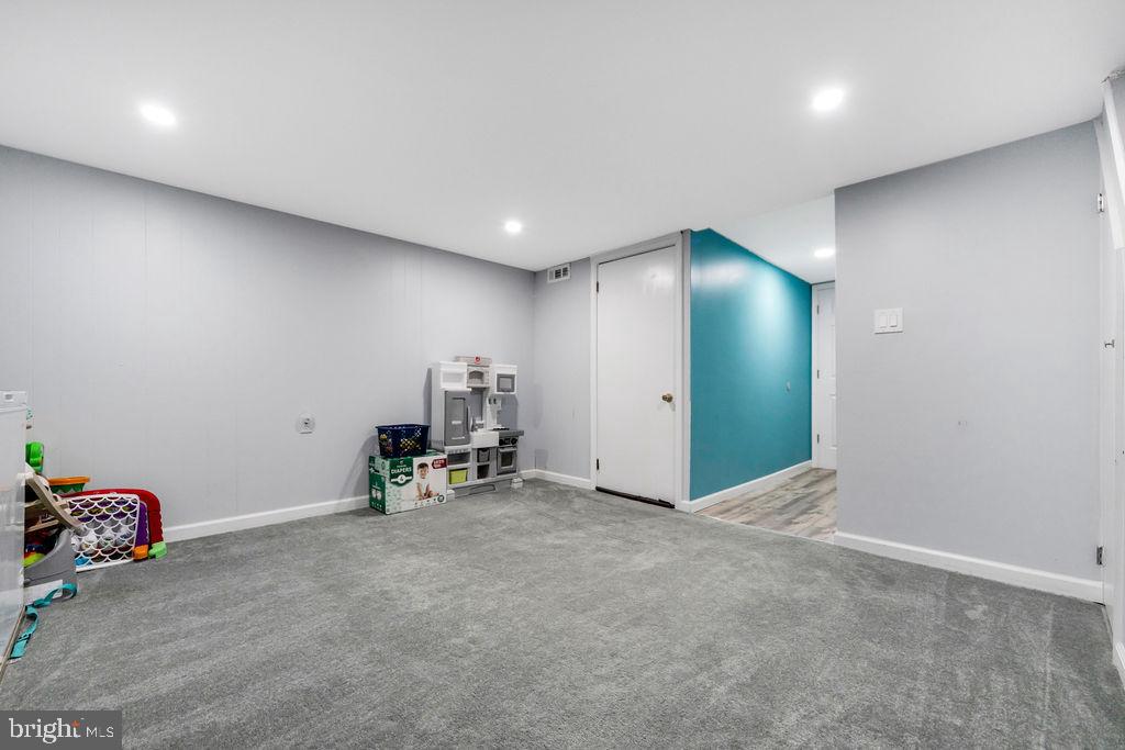 DREXEL PARK GARDEN - Residential Lease