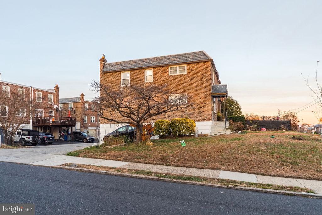 DREXEL PARK GARDEN - Residential Lease