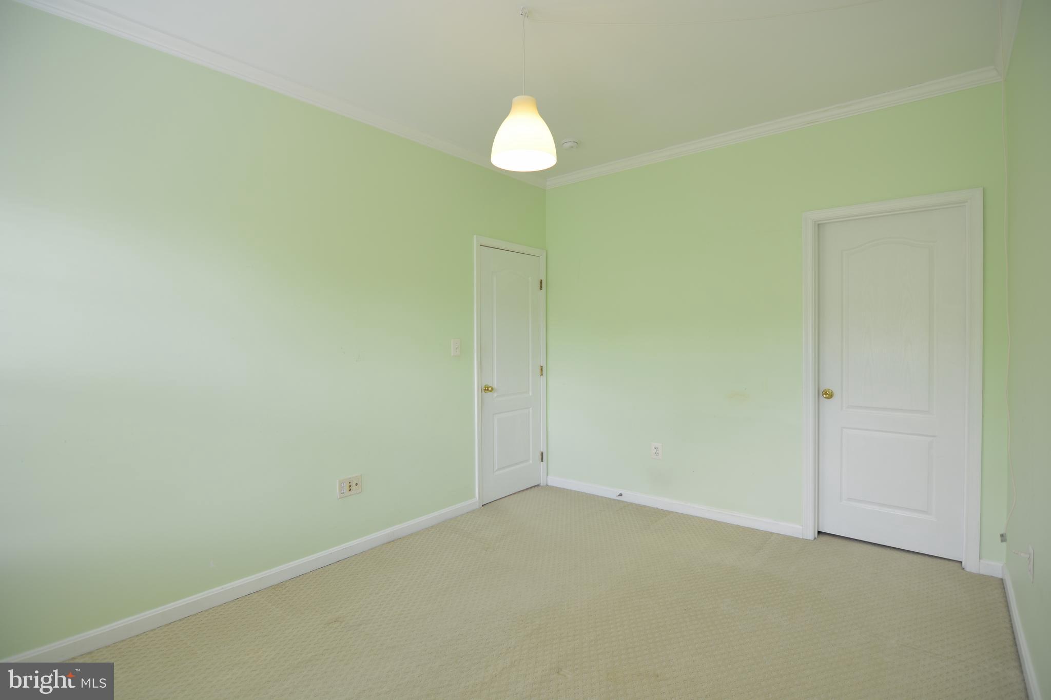 OLD CENTREVILLE TOWNES - Residential Lease