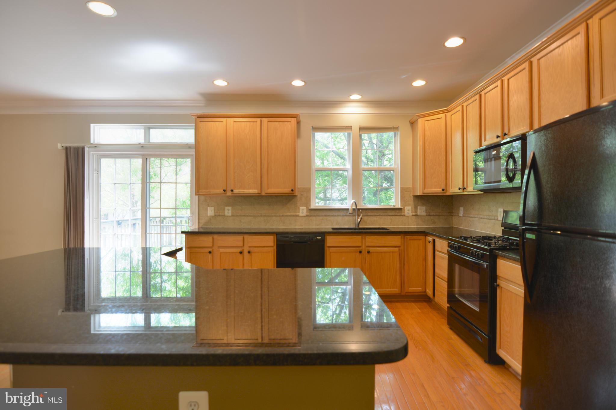 OLD CENTREVILLE TOWNES - Residential Lease