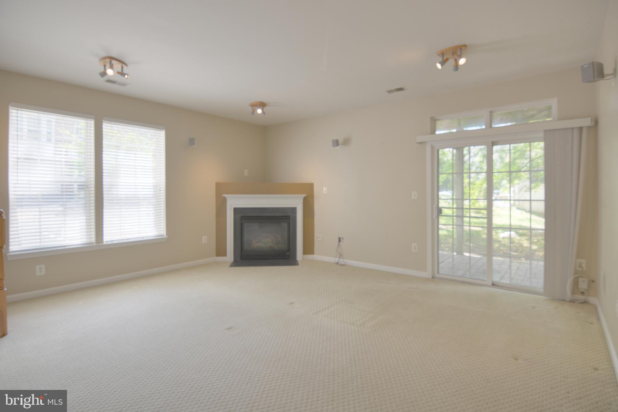 OLD CENTREVILLE TOWNES - Residential Lease