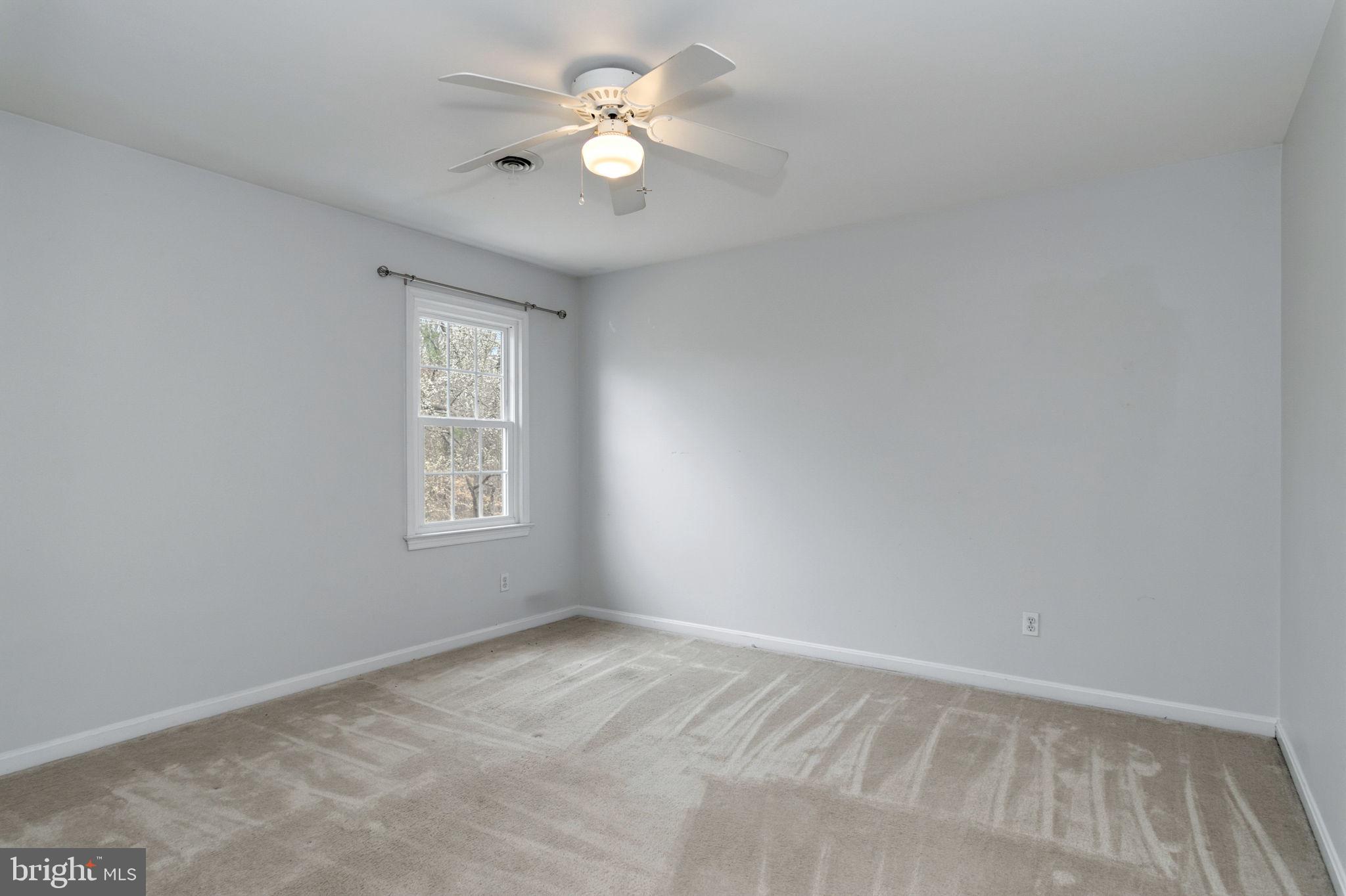 BREEZEWOOD - Residential