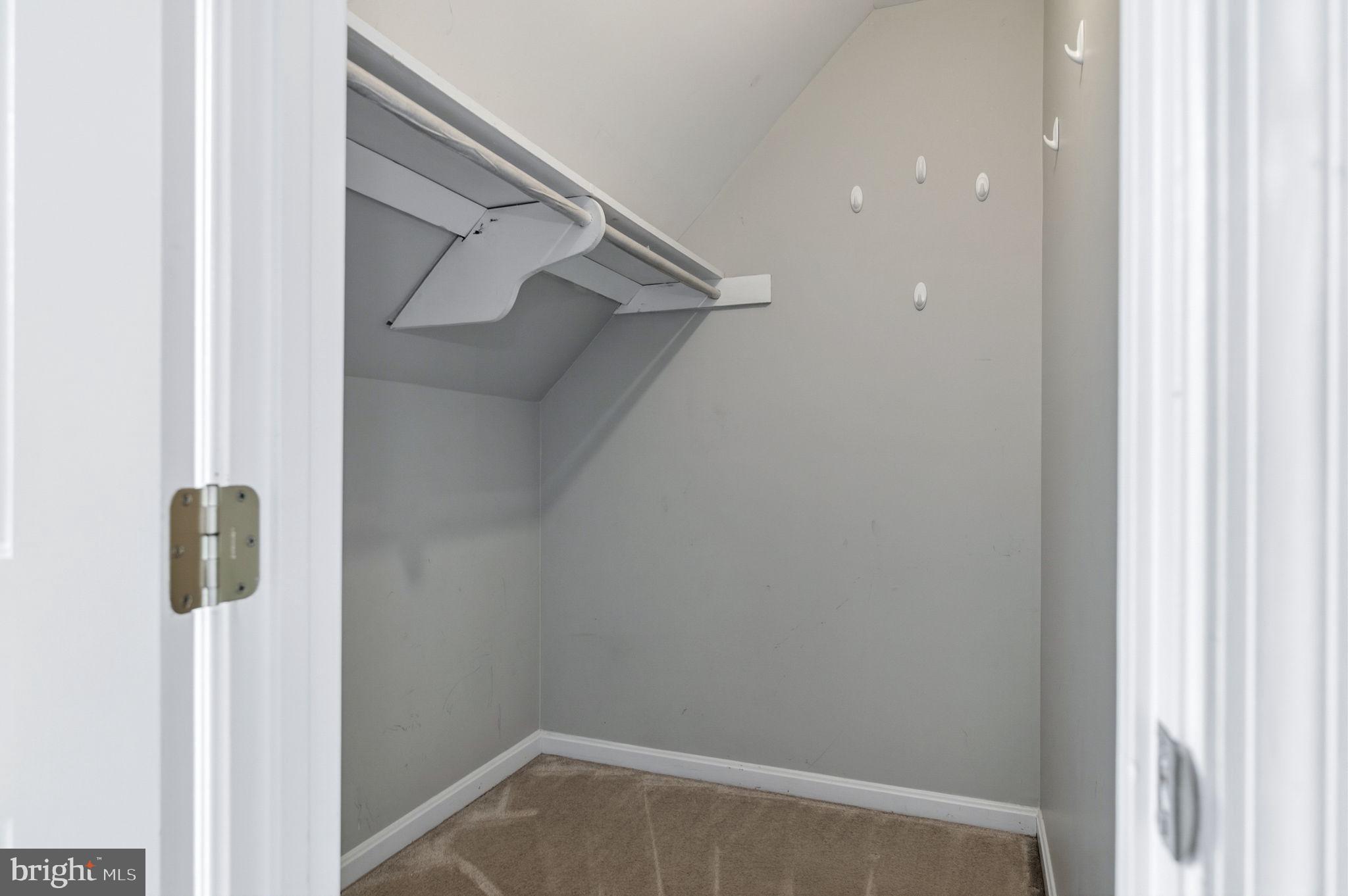 BREEZEWOOD - Residential