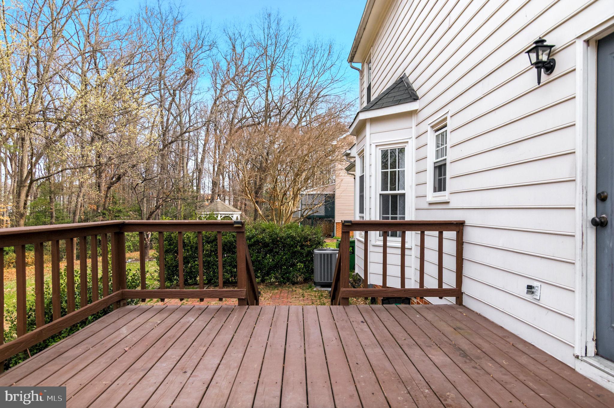 BREEZEWOOD - Residential