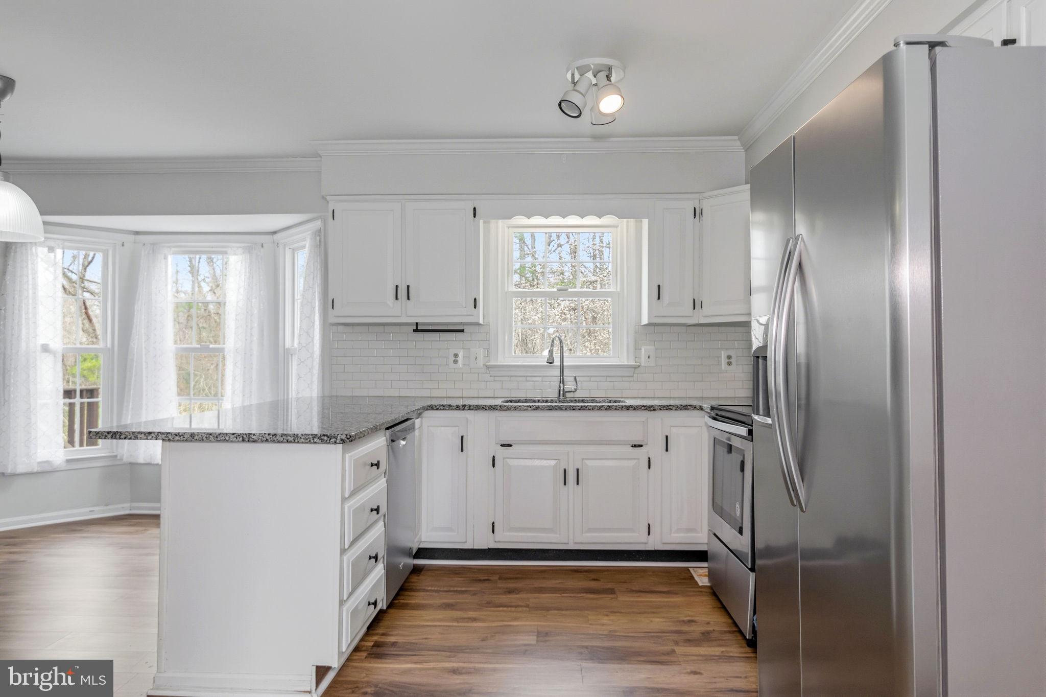 BREEZEWOOD - Residential