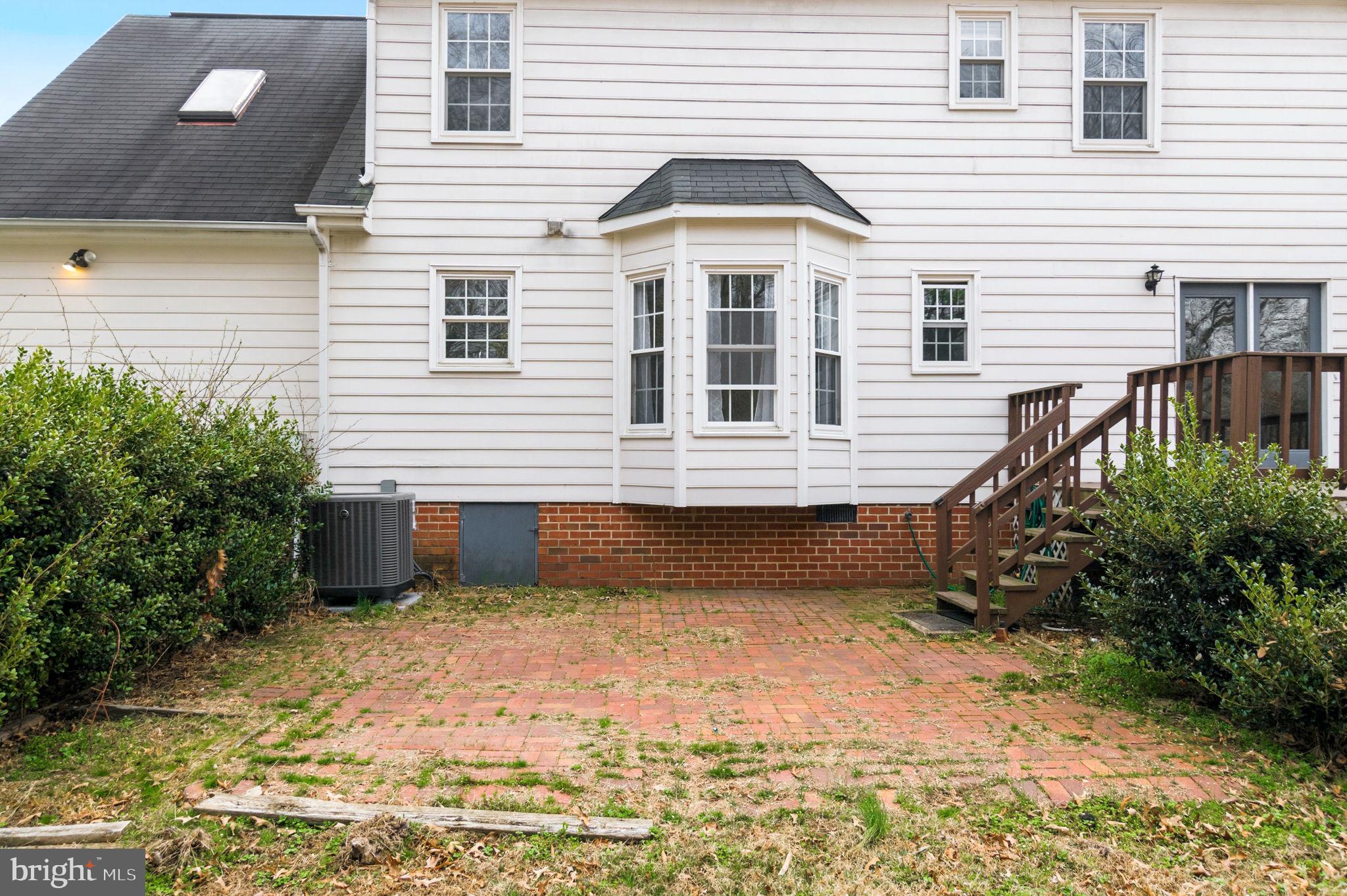 BREEZEWOOD - Residential