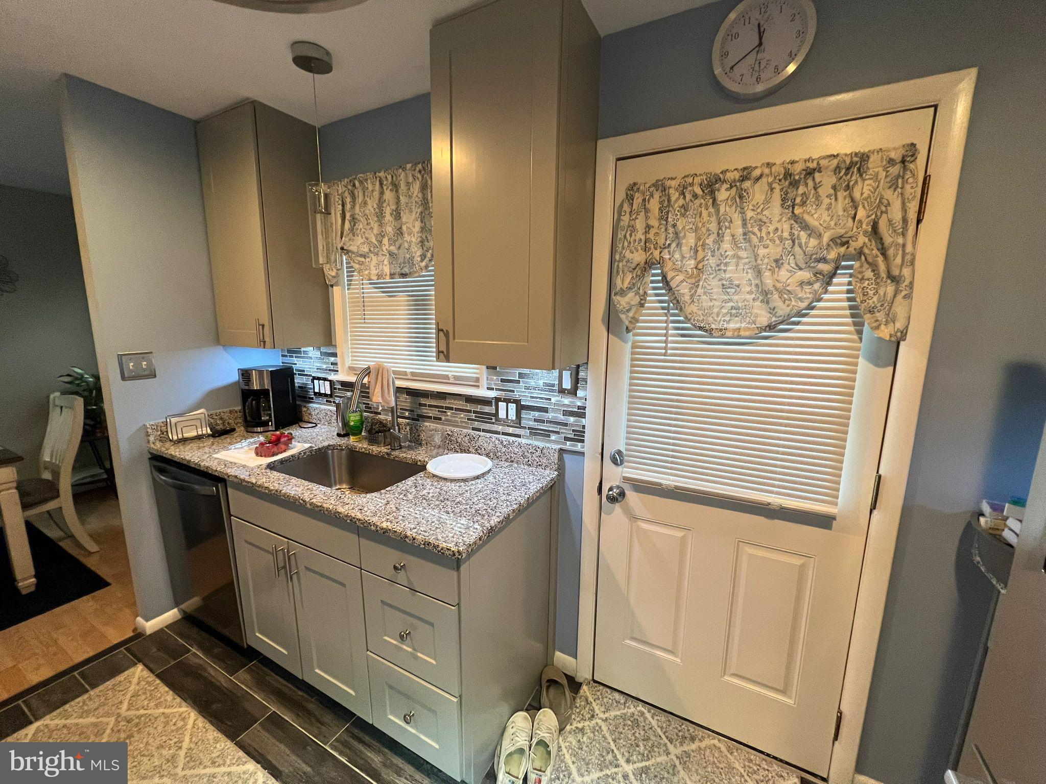 GERARD PLAZA - Residential