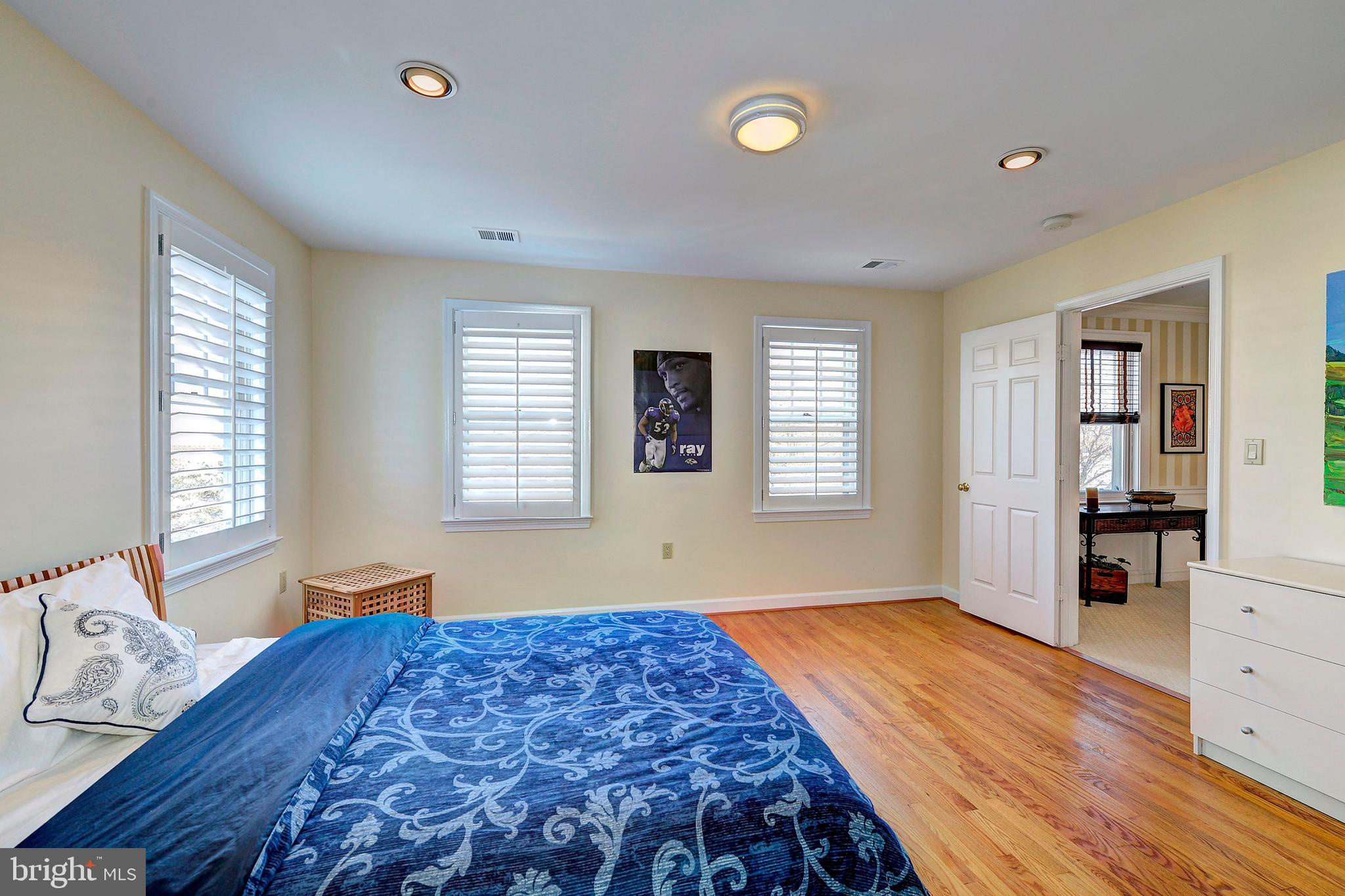 RIVER FALLS - Residential