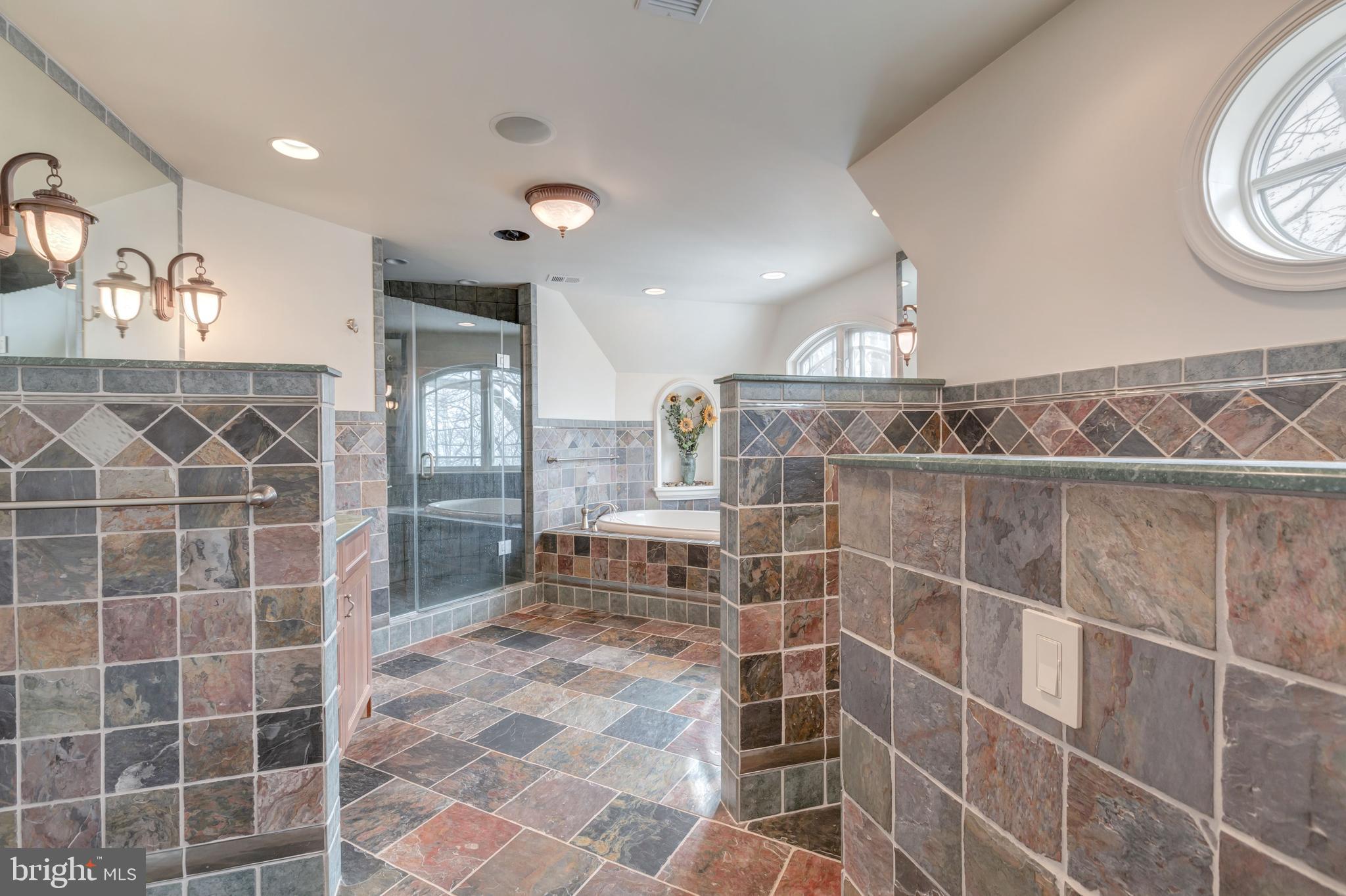 RIVER FALLS - Residential